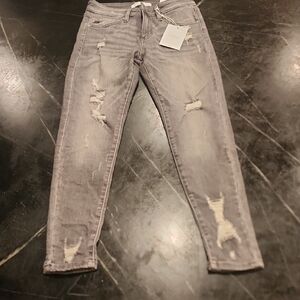 NWT KanCan Gray Mid Rise Ankle Skinny Distressed Size 7/27